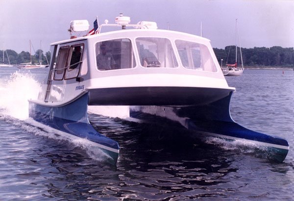 Wave piercing power cat